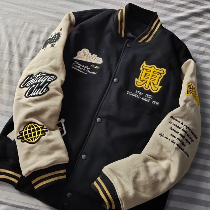 Jaket Varsity