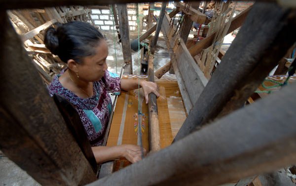 sejarah panjang sarung