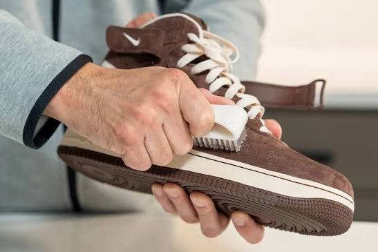 Panduan Merawat Sepatu Suede Agar Tidak Cepat Rusak: 
